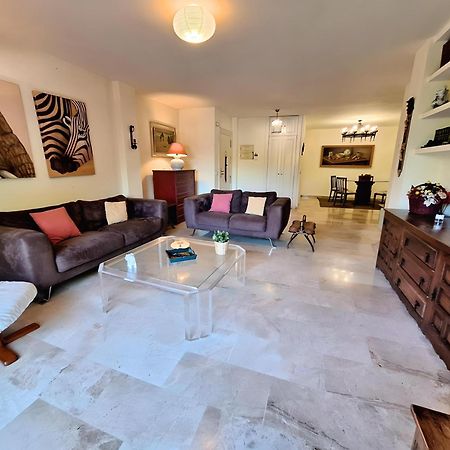 Gorgeous 2Br Apt. W/ Mountain View Puerto Banus Marbella Esterno foto