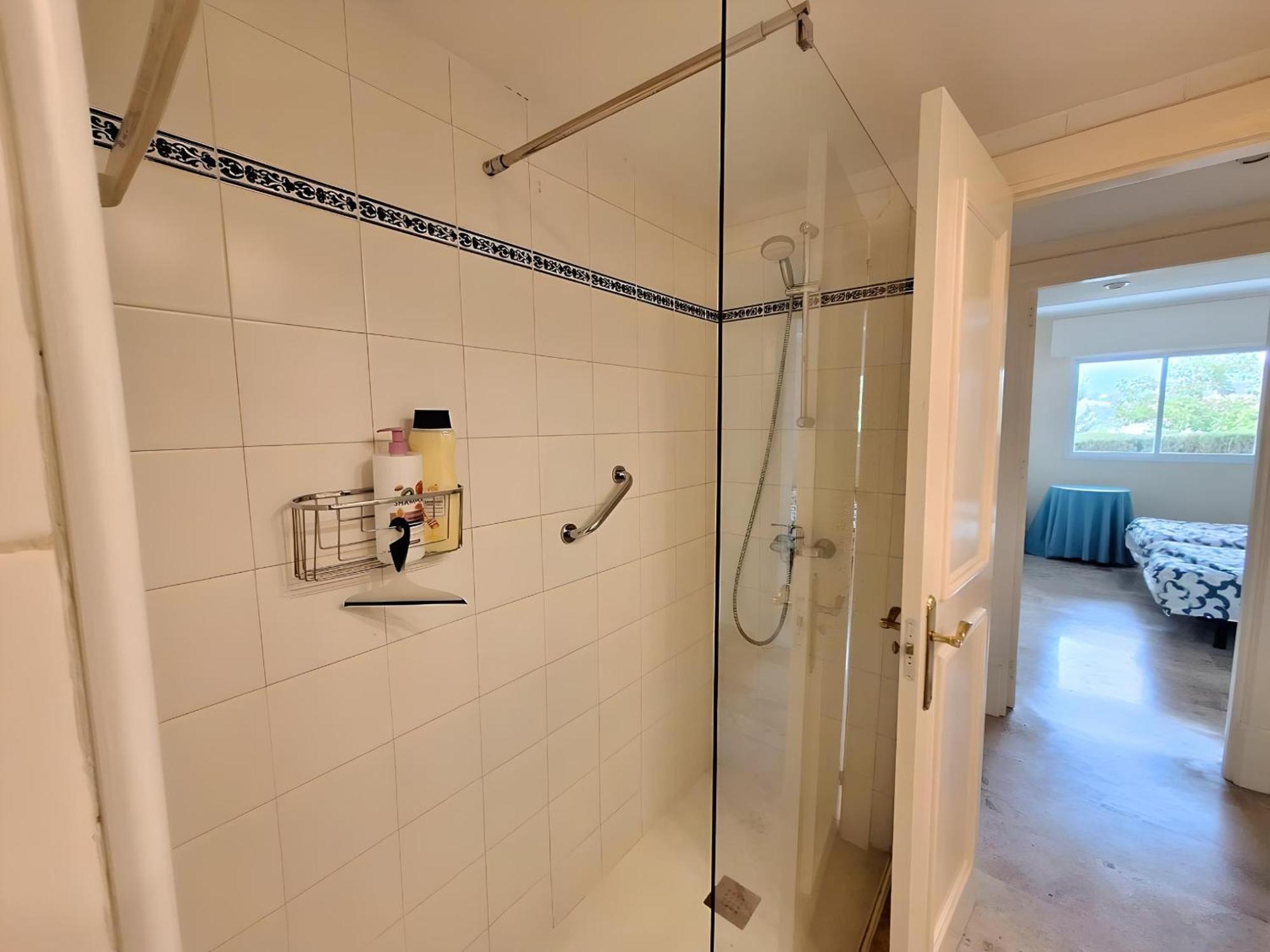 Gorgeous 2Br Apt. W/ Mountain View Puerto Banus Marbella Esterno foto