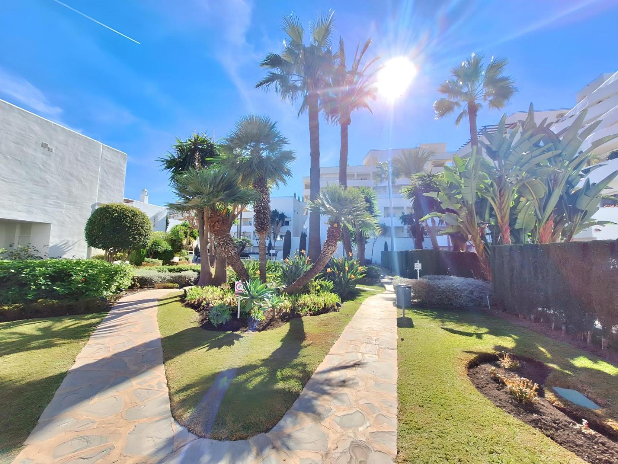 Gorgeous 2Br Apt. W/ Mountain View Puerto Banus Marbella Esterno foto