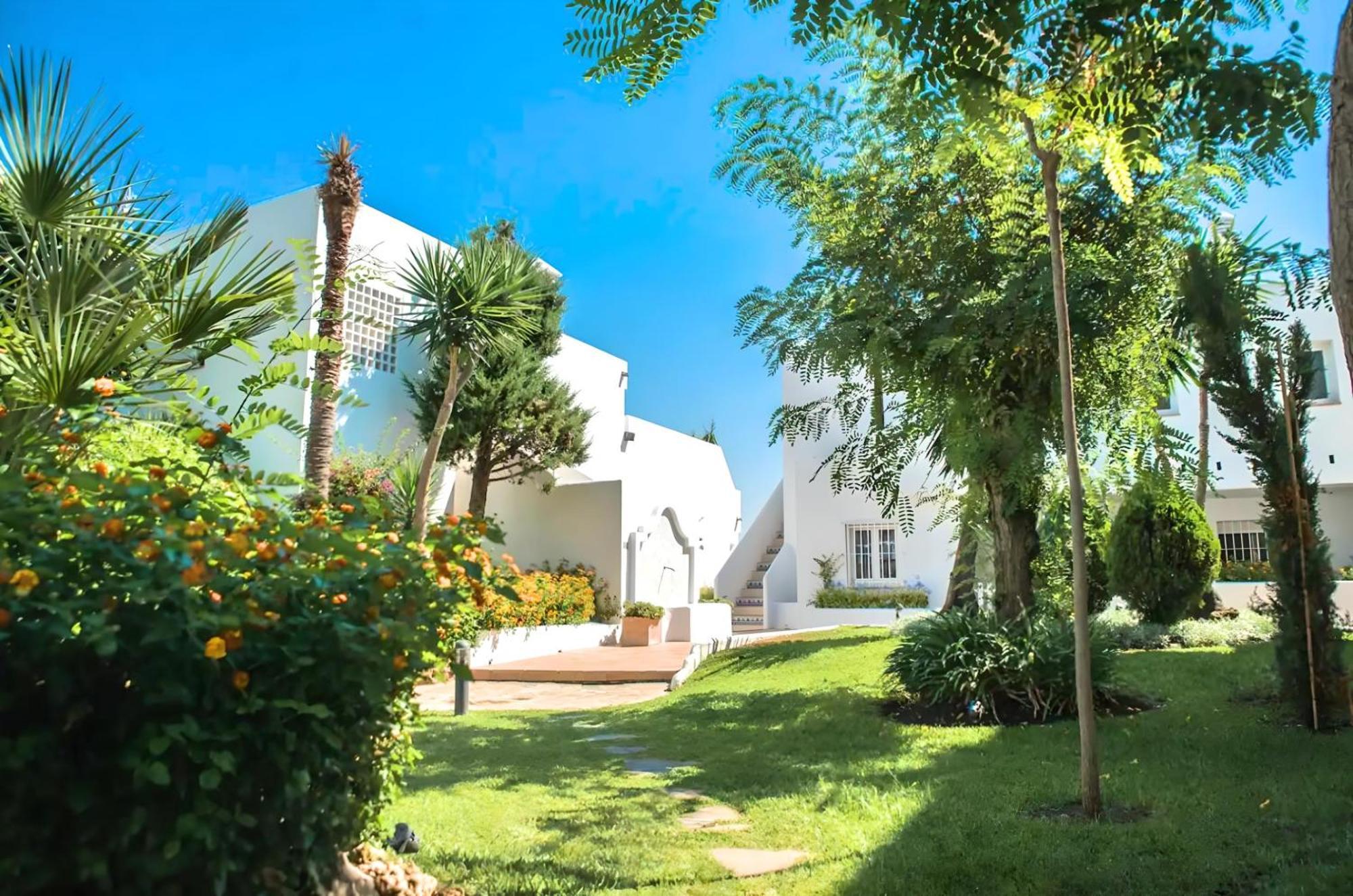 Gorgeous 2Br Apt. W/ Mountain View Puerto Banus Marbella Esterno foto