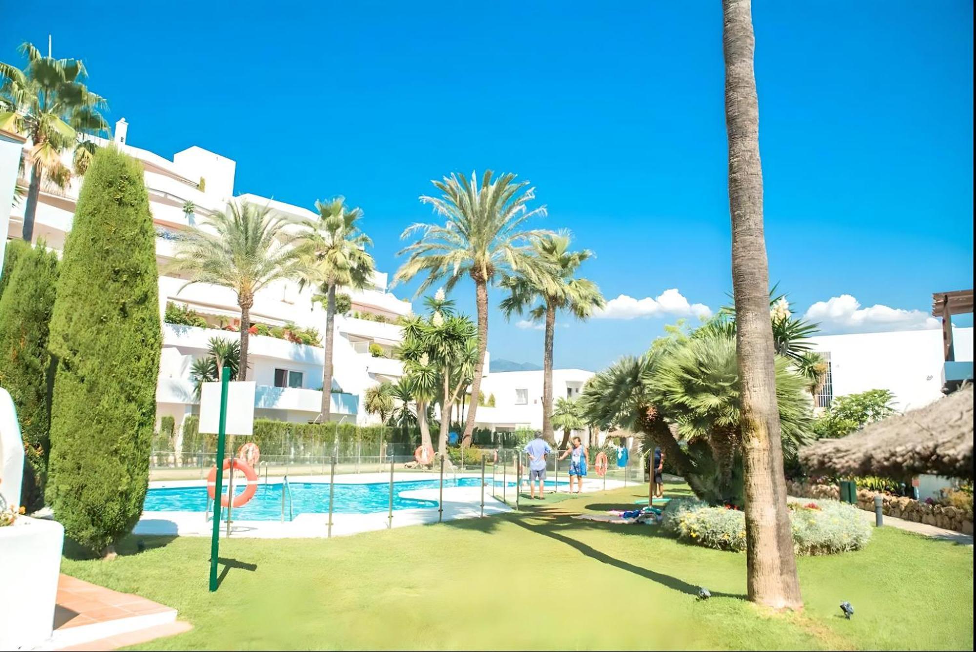 Gorgeous 2Br Apt. W/ Mountain View Puerto Banus Marbella Esterno foto